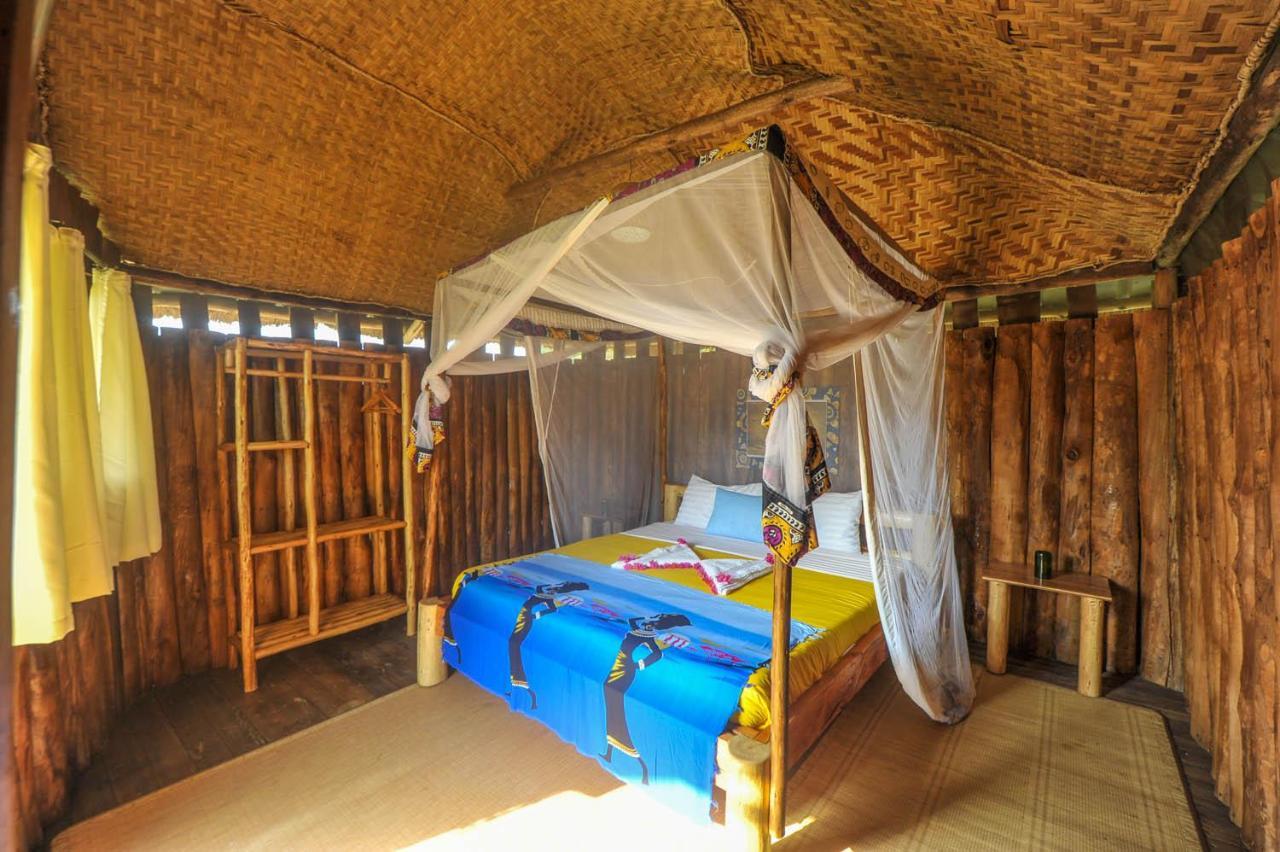 Kihihi Bullbush River Camp מראה חיצוני תמונה